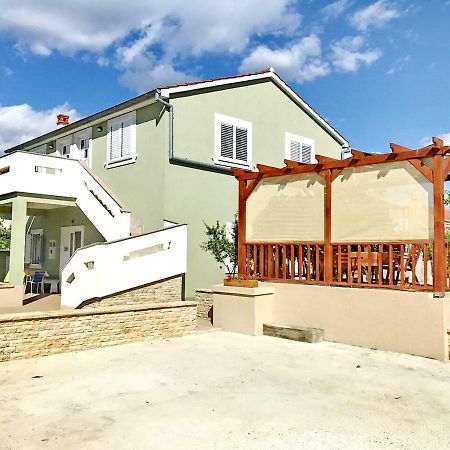 Apartmani Nina I Niko Ugljan Ngoại thất bức ảnh