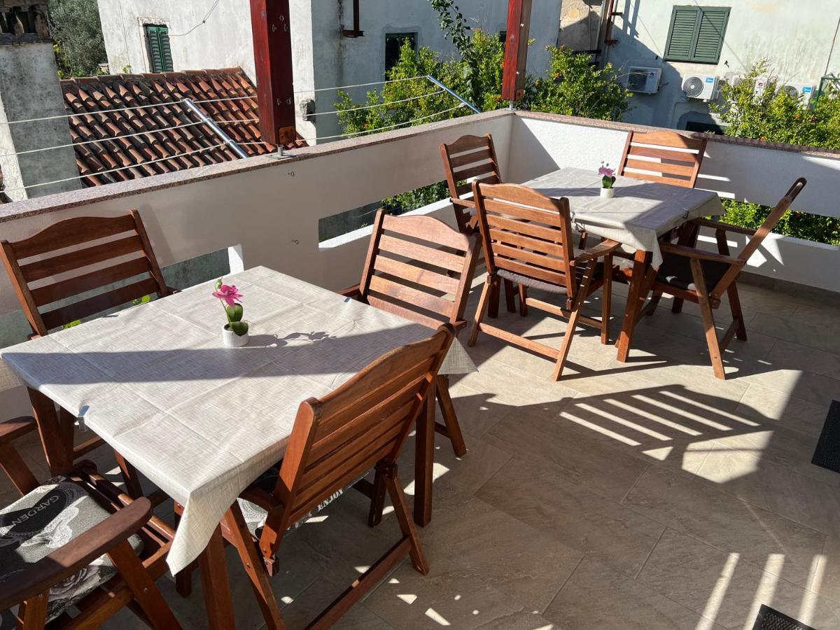 Apartmani Nina I Niko Ugljan Ngoại thất bức ảnh