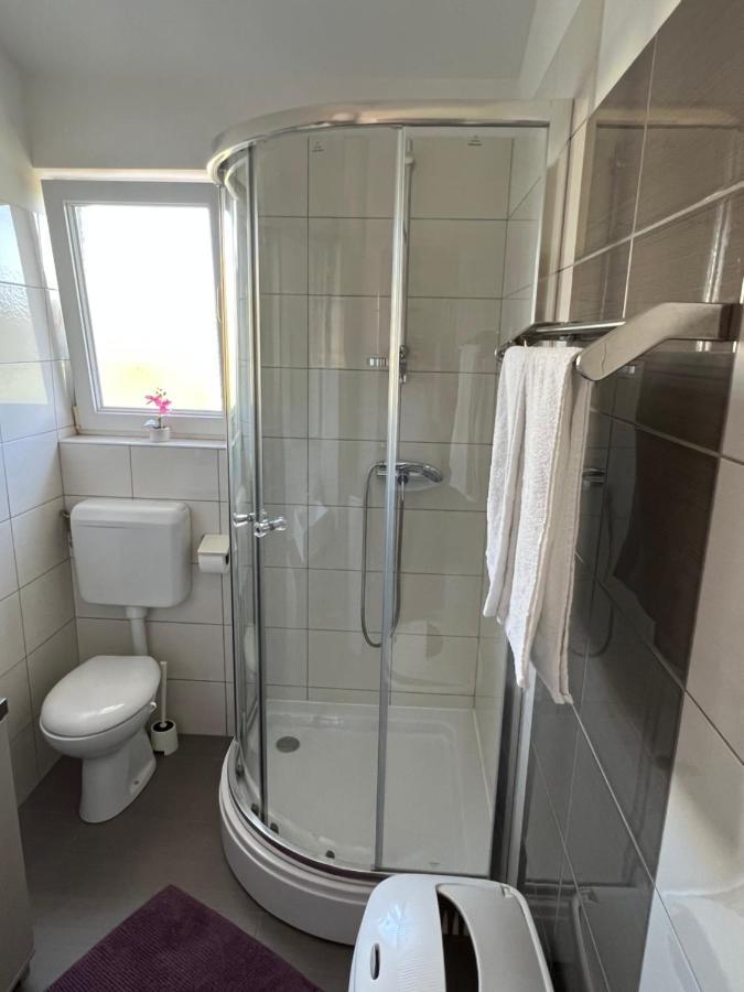 Apartmani Nina I Niko Ugljan Phòng bức ảnh