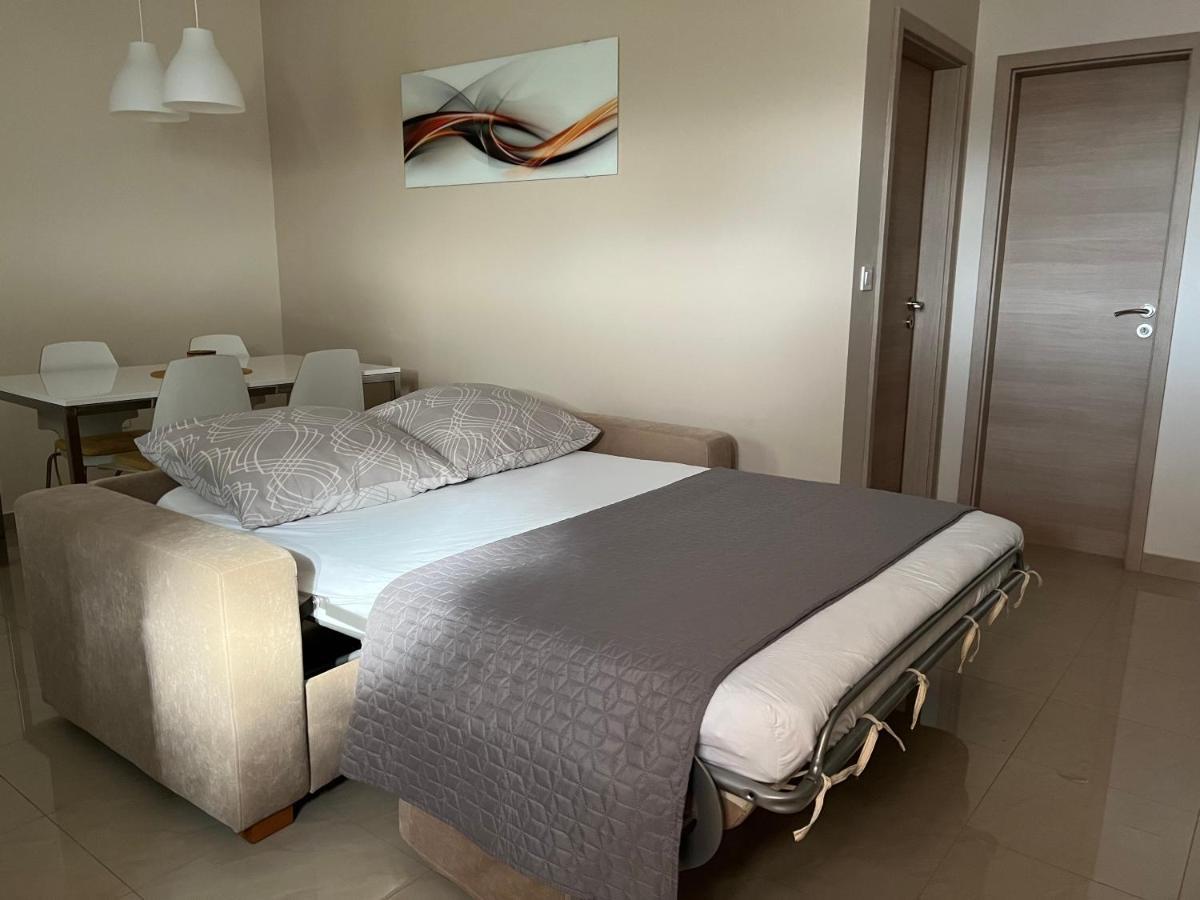 Apartmani Nina I Niko Ugljan Phòng bức ảnh